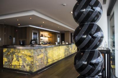 67 Sky Lounge Bar