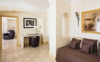 Monroe Suite