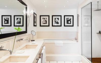 Monroe Suite