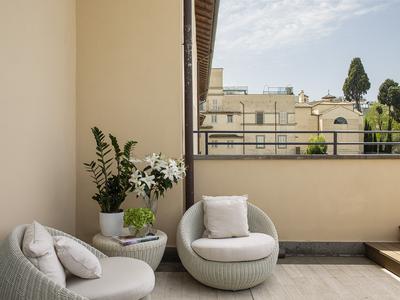 Renaissance Suite Redlevel