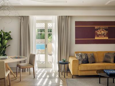 Villa Agrippina Private Pool Suite Red level