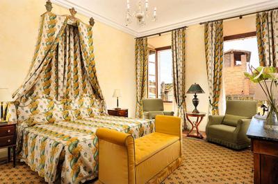 Noble Junior Suite