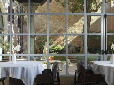 Glam Restaurant