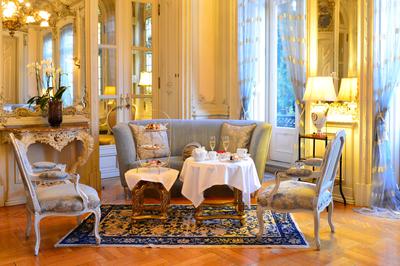 Louis XV room in the Palace