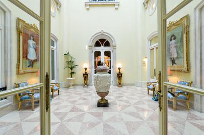 Lobby of the Valle-Flor Restaurant
