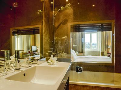 Superior Deluxe Room - Bathroom