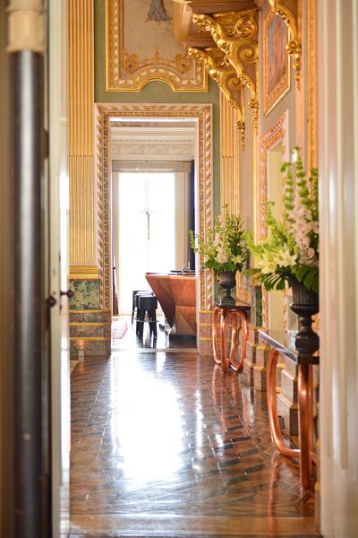Details of the Mirror Room