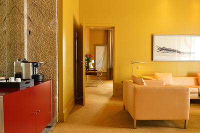 Suite Nicolau Nasoni Living Room