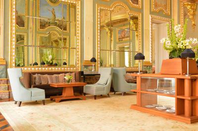 Details of the Mirror Room
