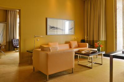 Suite Nicolau Nasoni Living Room