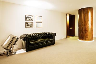 4th Floor Lounge