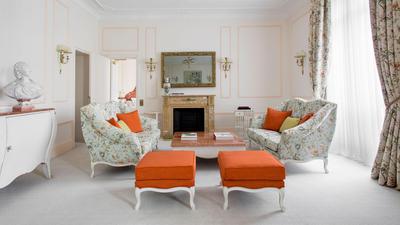 One-Bedroom Art Suite / Two-Bedroom Art Suite