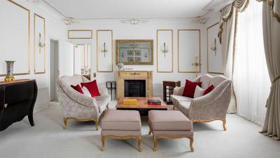One-Bedroom Art Suite / Two-Bedroom Art Suite