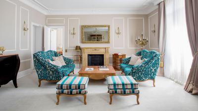 One-Bedroom Art Suite / Two-Bedroom Art Suite