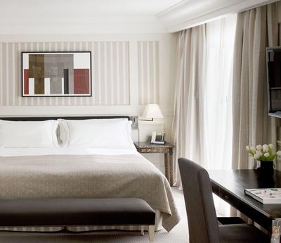 Deluxe Paseo De Gracia Room