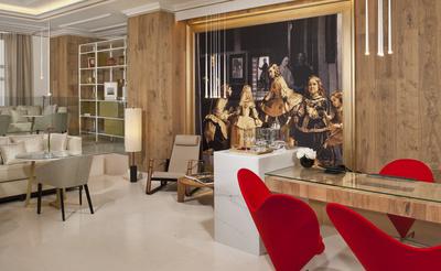 Red Level - Reception & Lounge