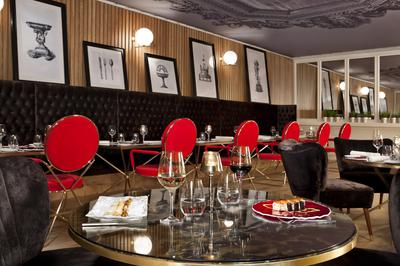 Montmarte Restaurant Experience