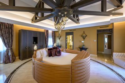 Crown Suite