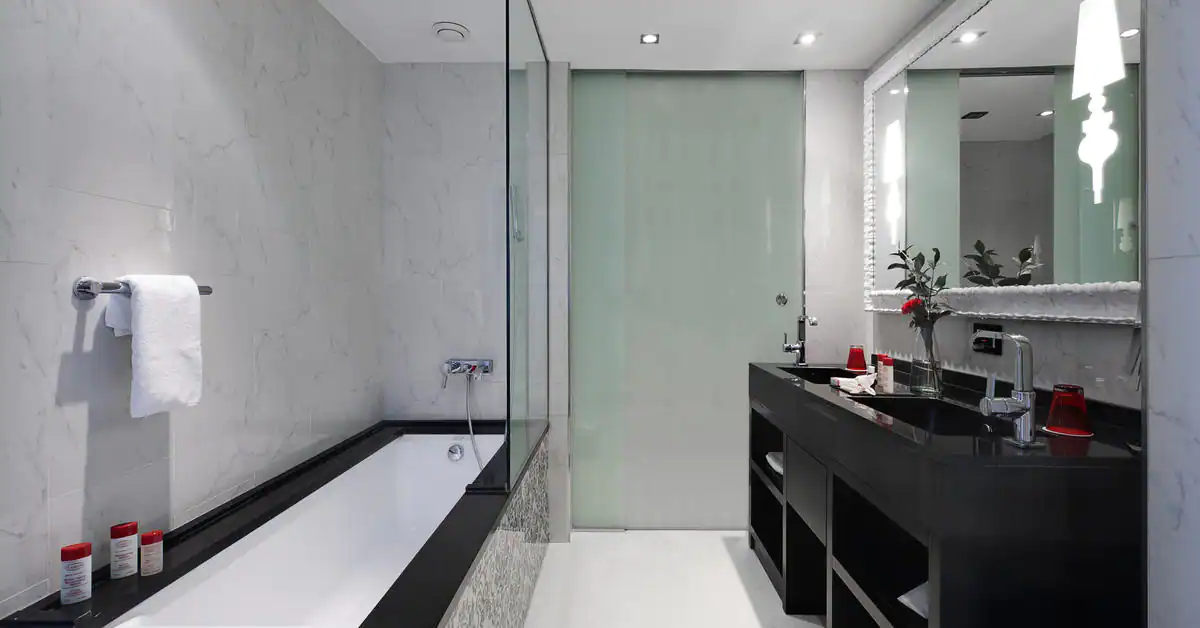 One Bedroom Master Suite RedLevel