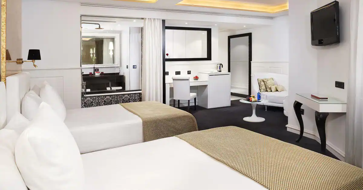 Supreme Family Room