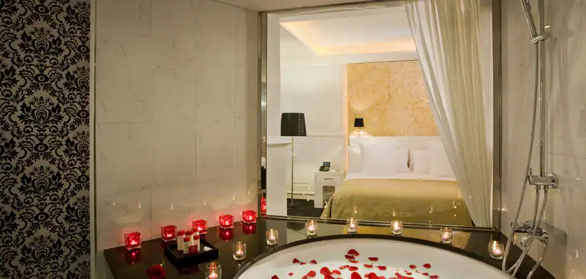 Supreme Room