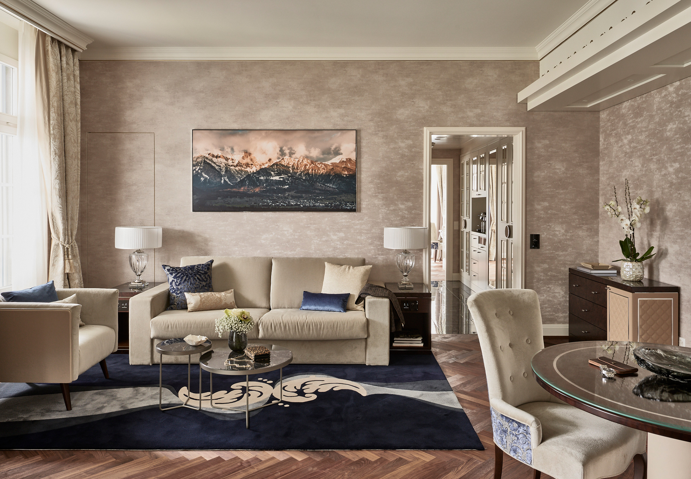 Suite - Quellenhof Building