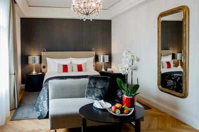 Guest room
