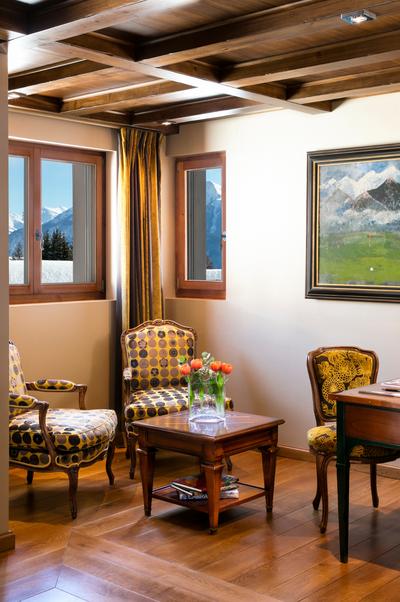 Corner Superior Room