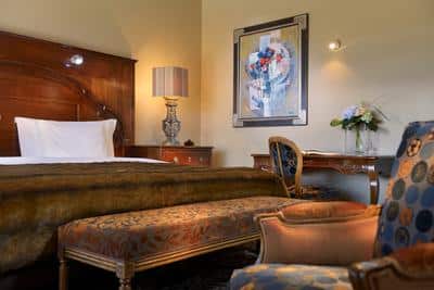 Corner Superior Room