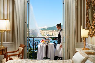 Balcony Service