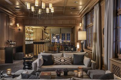 Club Bar