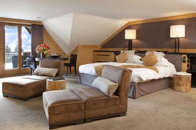 3-Bedroom Promenade Suite