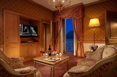 Suite Palace Lake View