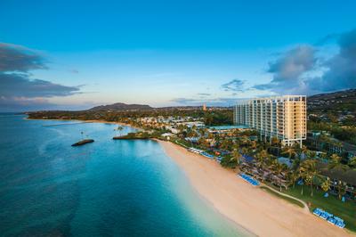The Kahala Hotel & Resort towards Diamond Head
