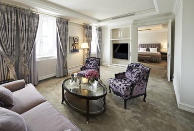 Deluxe 1-Bedroom Suite