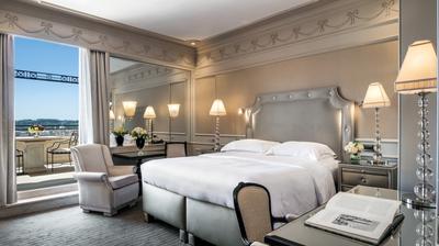Grand Deluxe Room