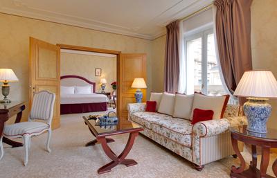 Deluxe Suite