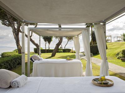 Spa By Clarins