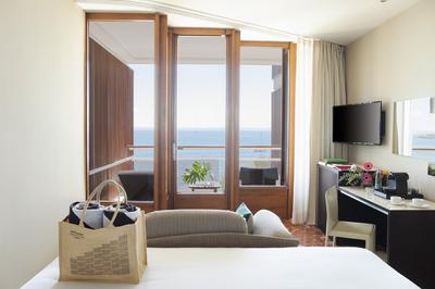 RedLevel Junior Suite