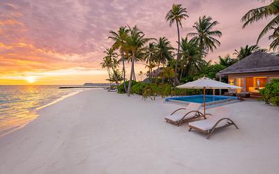 Pool Sunset Beach Villa