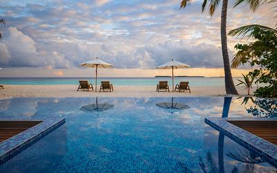 Pool Sunset Beach Villa