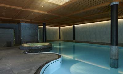 Le Grand Spa - Indoor Pool & Jacuzzi