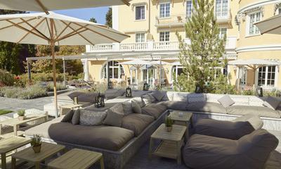 Garden Lounge