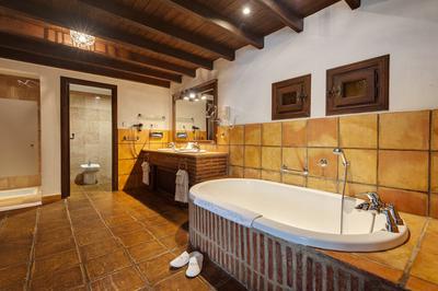 Superior Deluxe adjoined to a Junior Suite