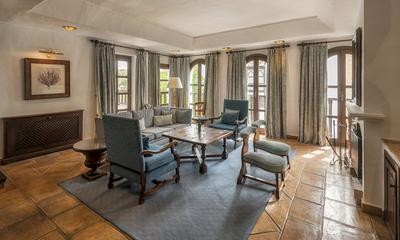 2 Bedroom Suite F. Garcia Lorca