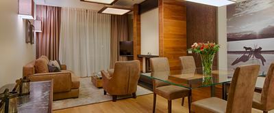 Deluxe One Bedroom Alpine Suite