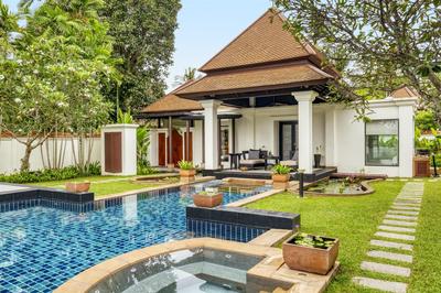 Spa Pool Villa