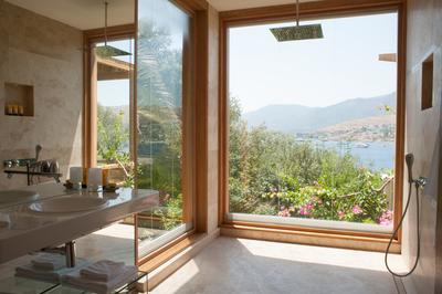 Sea View Suite