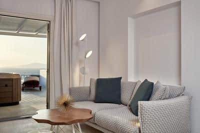 Kynthos Junior Suite, with jacuzzi