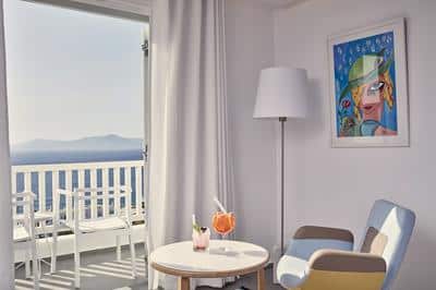 Panoramic Room